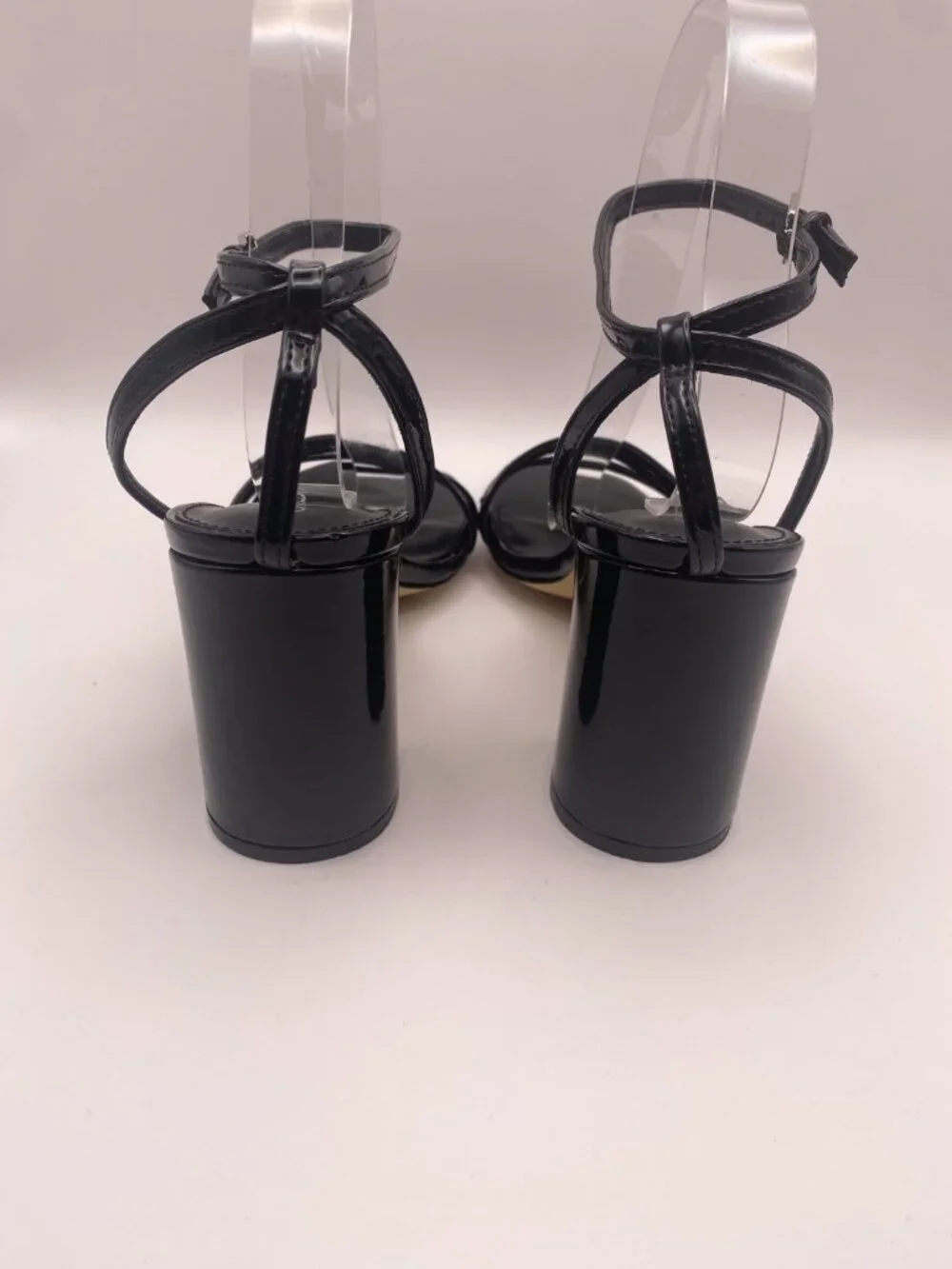 Calvin Klein Womens Quiva Black Strap Heel Sandal Sz 7